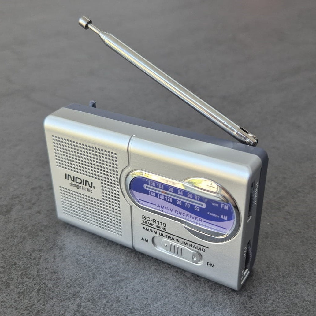 Portable AM/FM radio (battery-powered)
Emergency-ready – keeps you connected during blackouts.